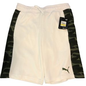 Puma white/ Camouflage Shorts Brand New